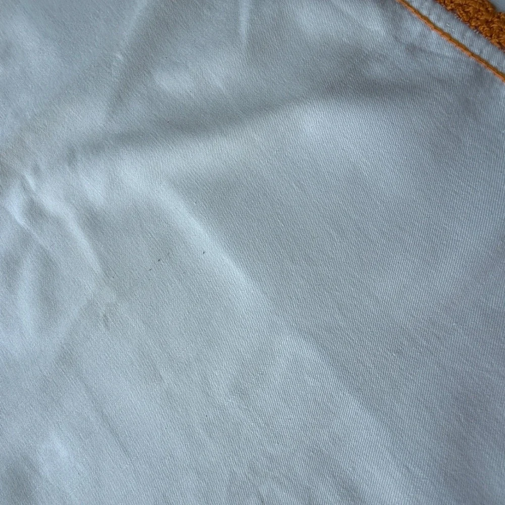 Unbranded vintage white